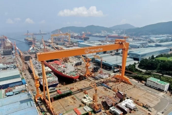 한화오션, 러시아 LNG선 분쟁 새 중재 직면…용선주 10억달러 청구 1 image 17